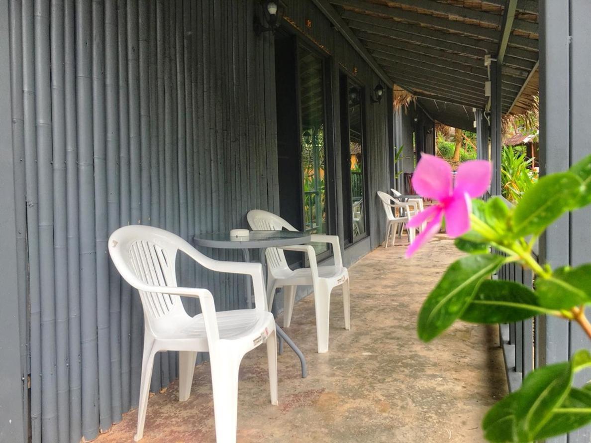Phi Phi Sea And Hill Resort Bagian luar foto
